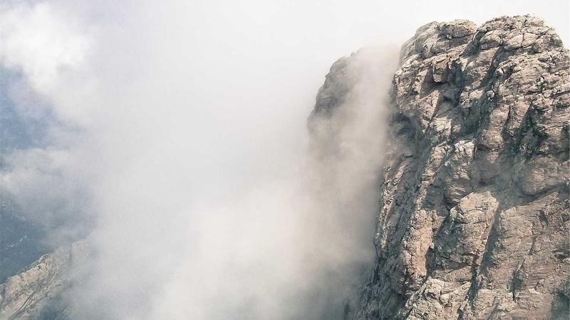 A screenshot showcasing a side-by-side comparison of Shmooz AI and BuddyGPT in action, displaying a prompt about a cooking recipe and the AI's detailed response.